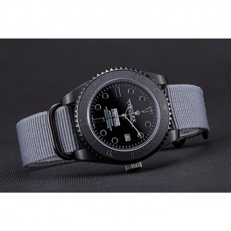 Replica Rolex Submariner Black Dial 621996 Close-Up Focus