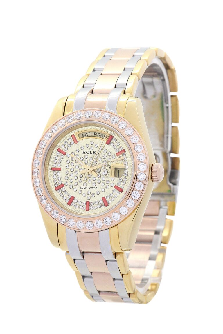 Replica Rolex Day-Date Yellow gold with Diamonds Dial 118346 Perspective View