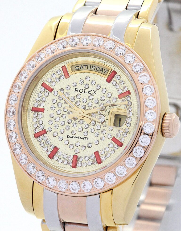 Replica Rolex Day-Date Yellow gold with Diamonds Dial 118346 Angle Detail