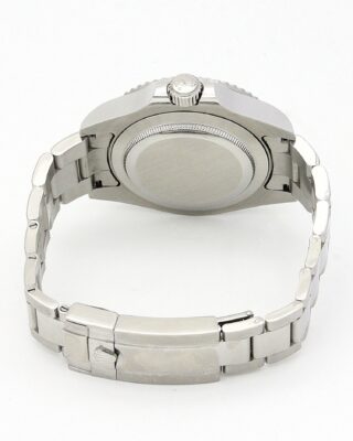 Replica Rolex GMT-Master Black Dial 16720-3 Close-Up Focus