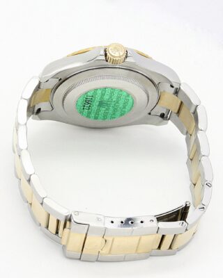 Replica Rolex Yacht-Master White Dial 16623 Close-Up Focus