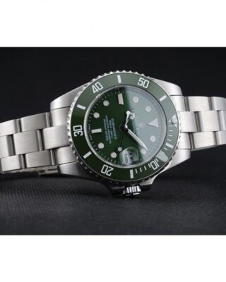 Replica Rolex Submariner Green Dial 1454151 Close-Up Focus