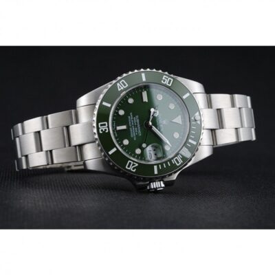 Replica Rolex Submariner Green Dial 1454151 Close-Up Focus