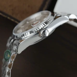 Replica Rolex Datejust Silver Dial Fluted Bezel Jubilee Bracelet