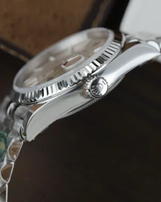 Replica Rolex Datejust Silver Dial Fluted Bezel Jubilee Bracelet