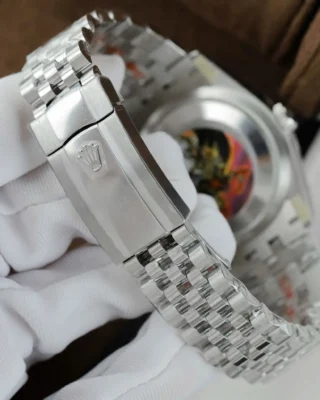 Replica Rolex Datejust Silver Dial Fluted Bezel Jubilee Bracelet