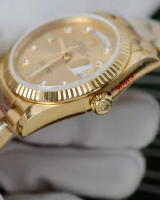 Replica Rolex Day-Date Champagne Dial fluted Bezel Presidential Bracelet