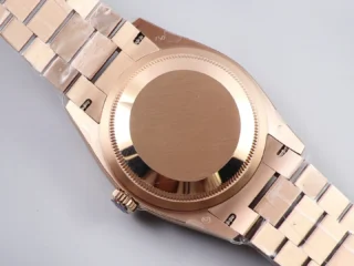 Replica Rolex Day-Date White Dial Fluted Bezel Presidential Dial