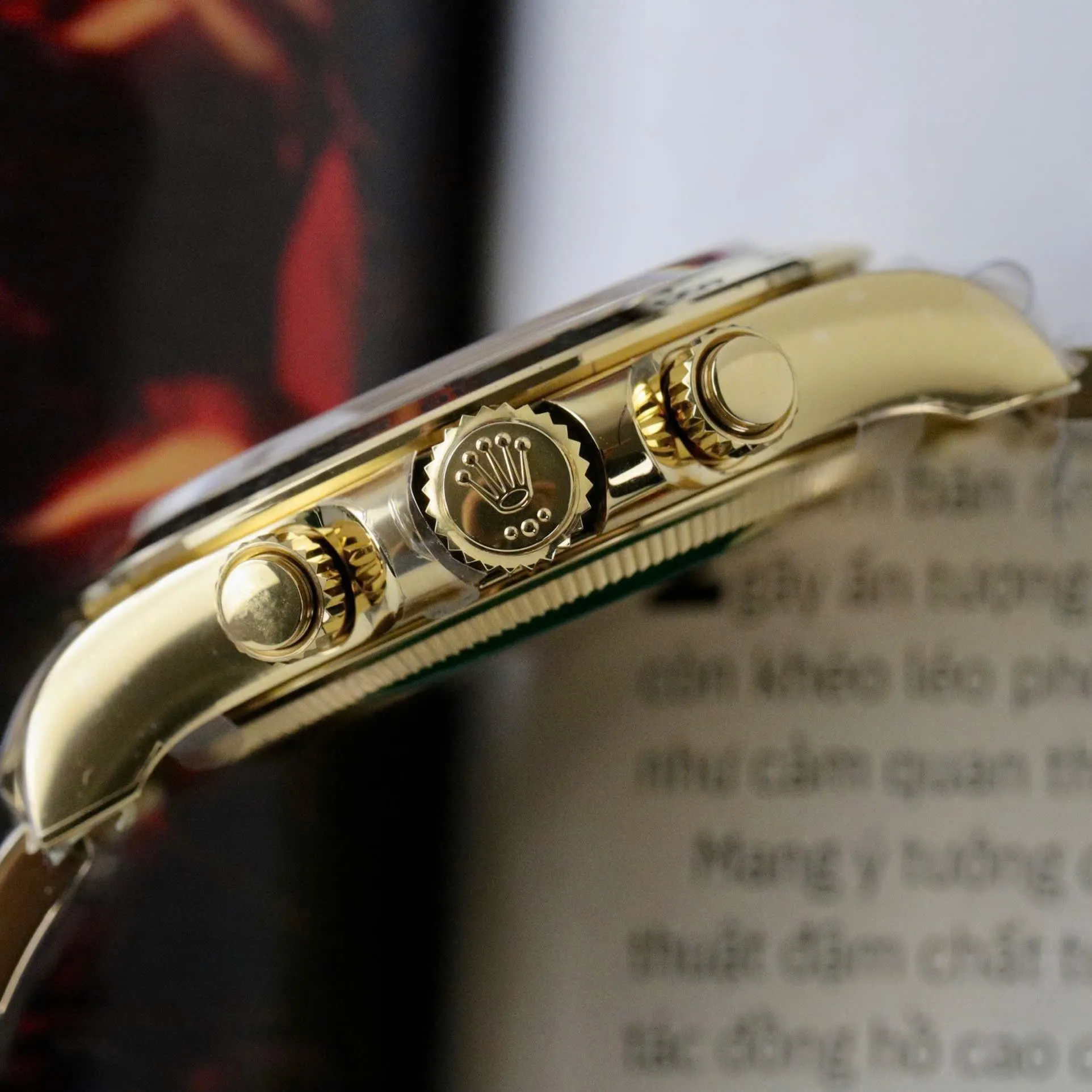 Replica Rolex Daytona Black Dial Gold Bezel Gold Case Oyster Bracelet