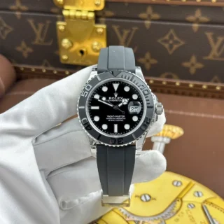Replica Yacht Master Black Dial Black Bezel OysterFlex Strap