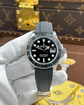Replica Yacht Master Black Dial Black Bezel OysterFlex Strap