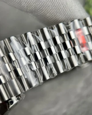 Replica Rolex Datejust White Dial Fluted Bezel Jubilee Bracelet