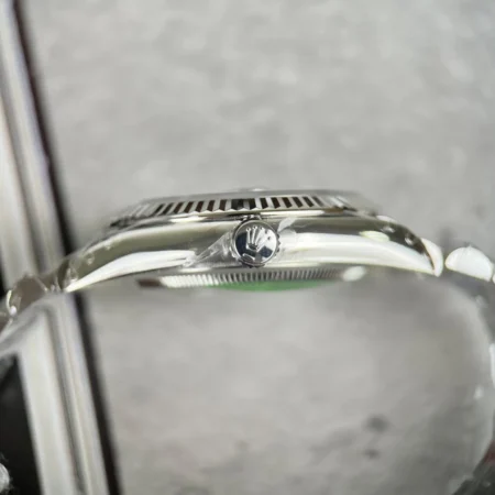 Replica Rolex Datejust White Dial Fluted Bezel Jubilee Bracelet