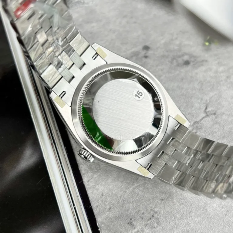 Replica Rolex Datejust White Dial Fluted Bezel Jubilee Bracelet