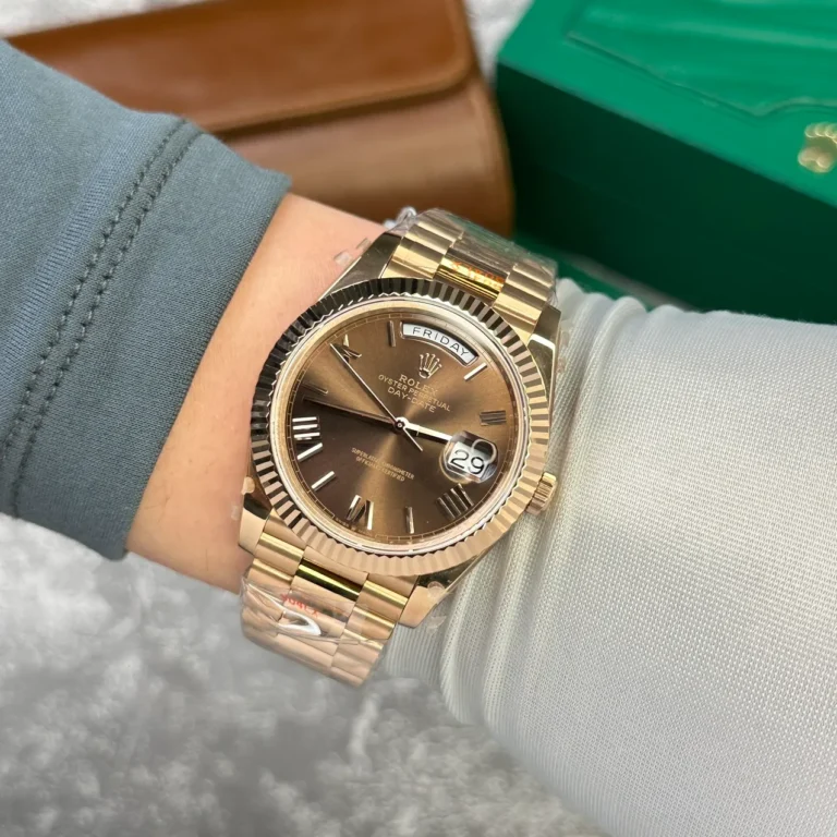 Replica Rolex Day-Date Chocolate Dial Fluted Bezel Rose Gold Presidential Bracelet