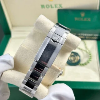 Replica Rolex GMT Master Pepsi Black Dial Blue and Red Bezel Oyster Bracelet