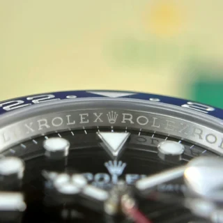 Replica Rolex GMT Master Pepsi Black Dial Blue and Red Bezel Oyster Bracelet