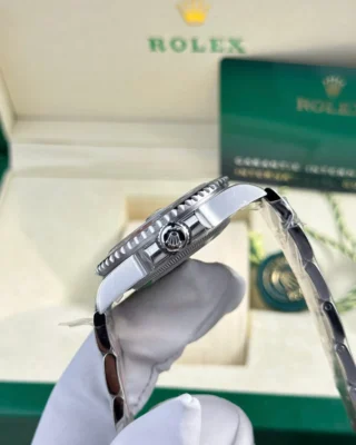 Replica Rolex GMT Master Pepsi Black Dial Blue and Red Bezel Oyster Bracelet