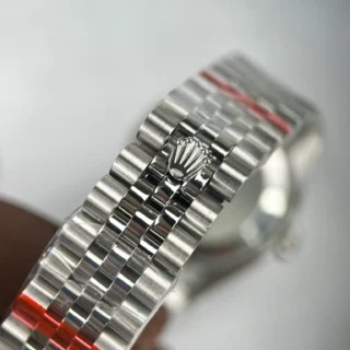 Replica Rolex Datejust Pearl White Dial Fluted Bezel Jubilee Bracelet