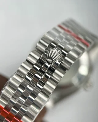 Replica Rolex Datejust Pearl White Dial Fluted Bezel Jubilee Bracelet