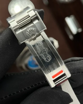 Replica Rolex Submariner Hulk Green Dial Green Bezel Buckle