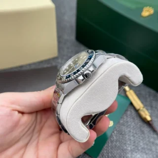 Replica Rolex GMT MAster II Black Dial Black Bezel Oyster Bracelet