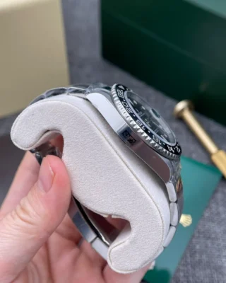 Replica Rolex GMT MAster II Black Dial Black Bezel Oyster Bracelet