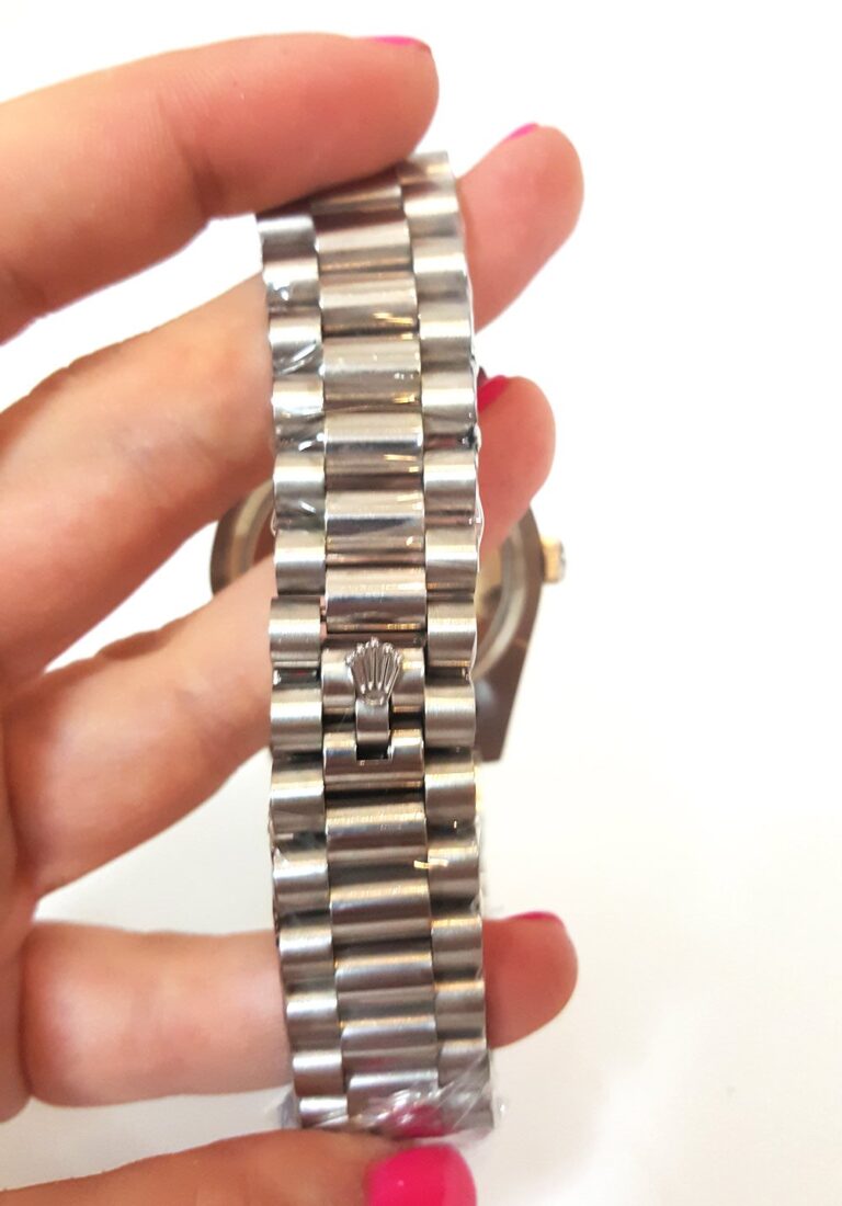 Replica Rolex Day-Date Silver Dial 118346 Design Element