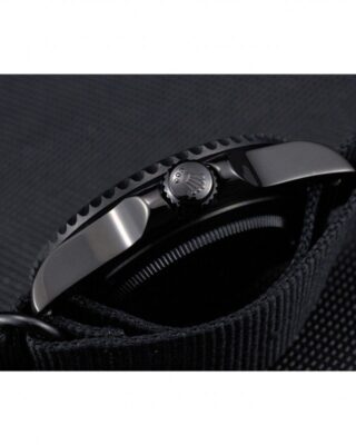 Replica Rolex Submariner Black Dial 622006 Feature Highlight