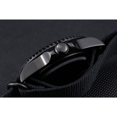 Replica Rolex Submariner Black Dial 622006 Feature Highlight