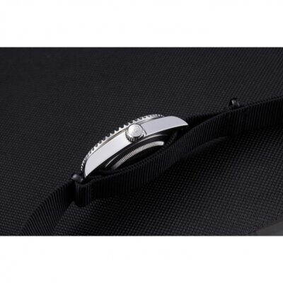Replica Rolex Submariner Black Dial 621988 Style Perspective