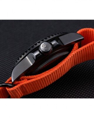 Replica Rolex Submariner Black Dial 622011 Profile Shot