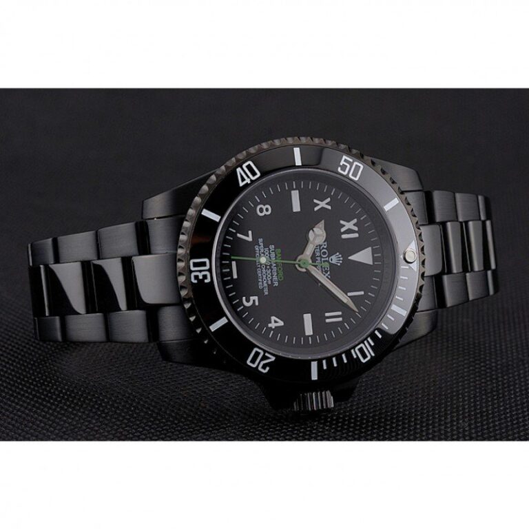Replica Rolex Submariner Black Dial PR16233BBL Close-Up Focus