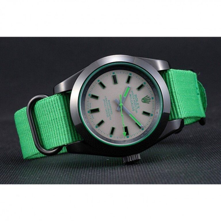 Replica Rolex Milgauss Green Dial 622004 Close-Up Focus