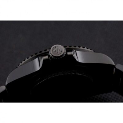 Replica Rolex Submariner Black Dial PR16233BBL Profile Shot