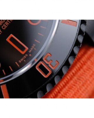 Replica Rolex Submariner Black Dial 622011 Feature Highlight