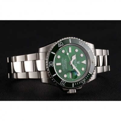 Replica Rolex Submariner Green Dial 1454069 Close-Up Focus