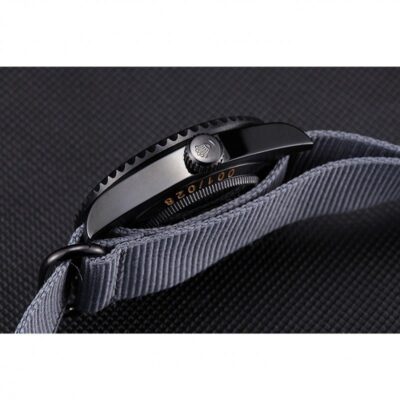 Replica Rolex Submariner Black Dial 621996 Profile Shot