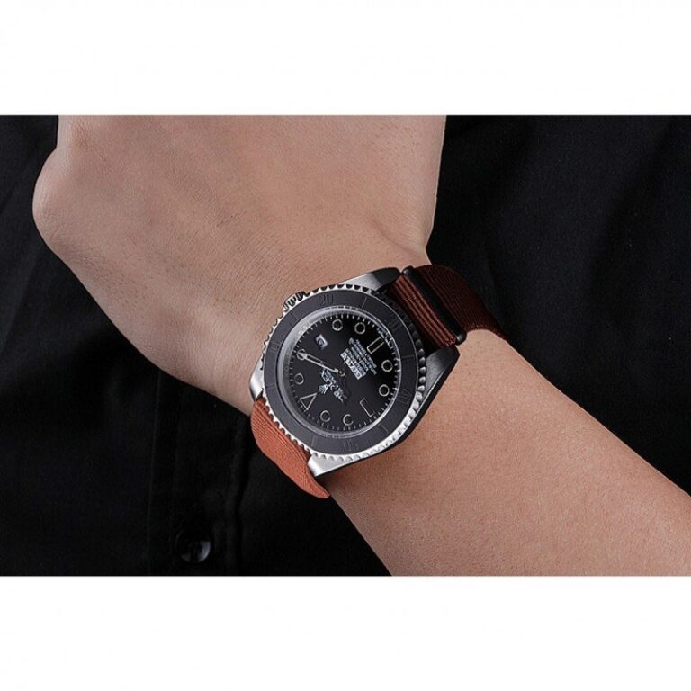 Replica Rolex Submariner Black Dial 621992 Visual Detail