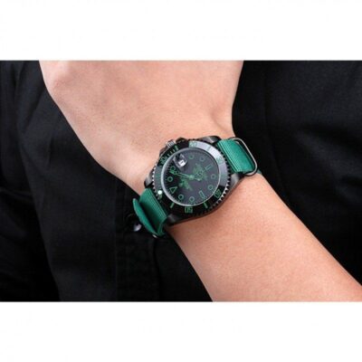 Replica Rolex Submariner Black Dial 622009 Visual Detail