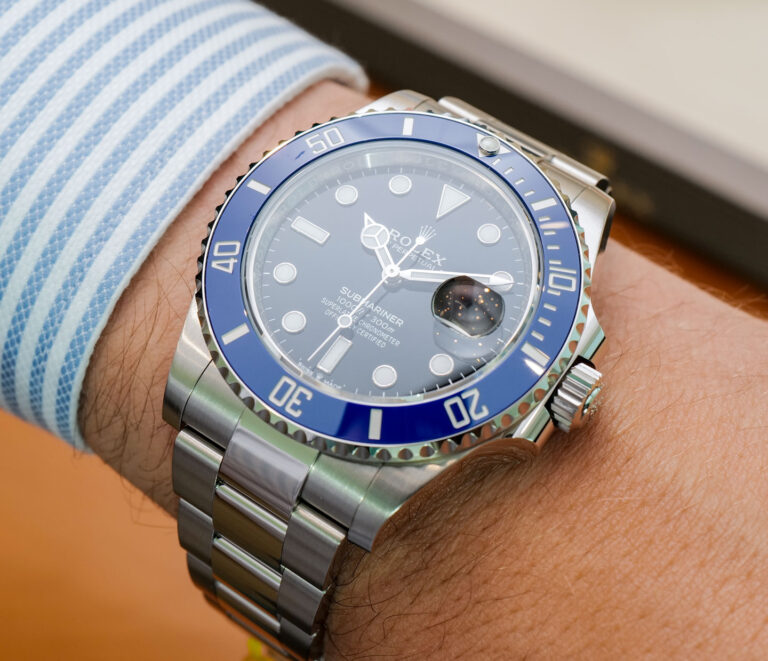 Superclone Rolex Submariner "Cookie Monster" Black Dial 126619LB Craftsmanship View