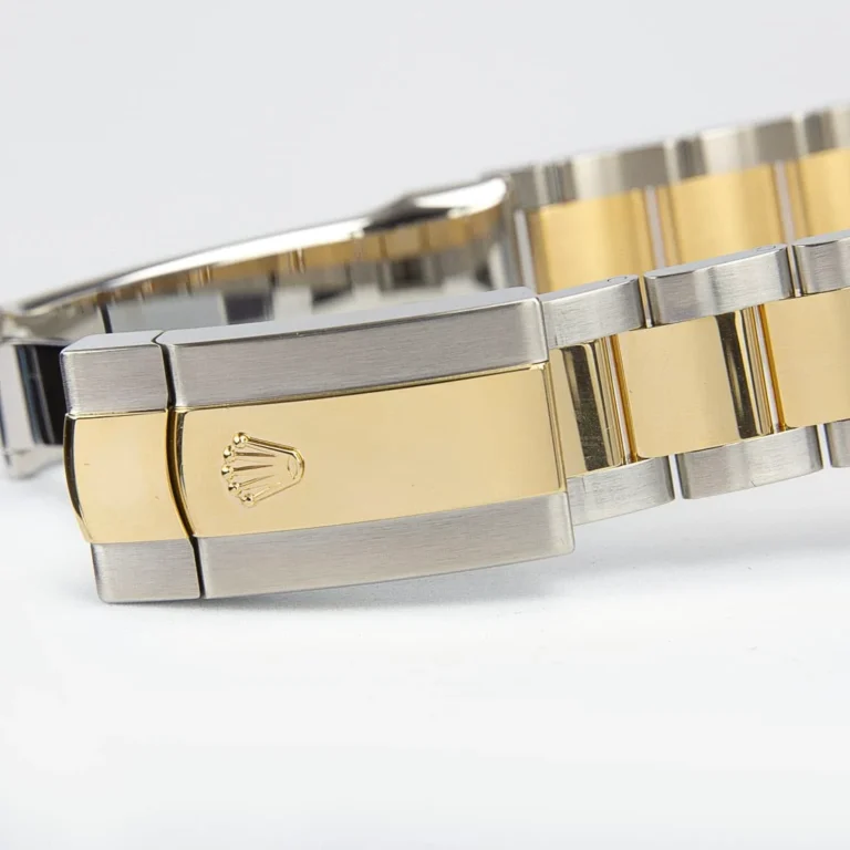 Replica Rolex Datejust II Rhodium Dial 126333 "Wimbledon" Two-Tone Oyster Design Element