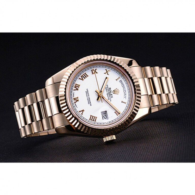 Replica Rolex Day-Date White Dial 622546 Close-Up Focus