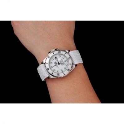 Replica Rolex Submariner White Dial 1453867 Style Perspective