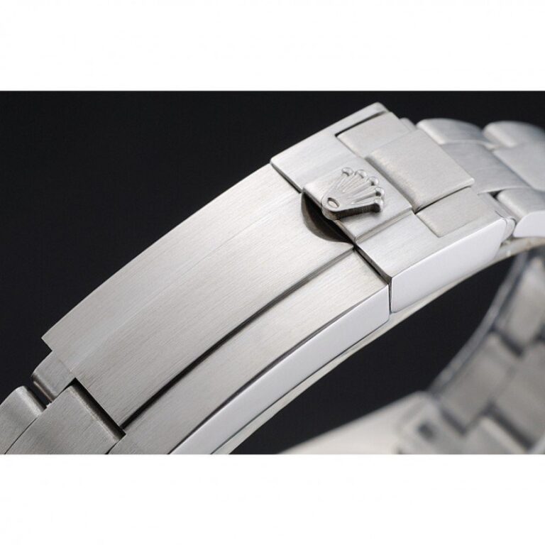 Replica Rolex Submariner Black Dial 1454153 Style Perspective