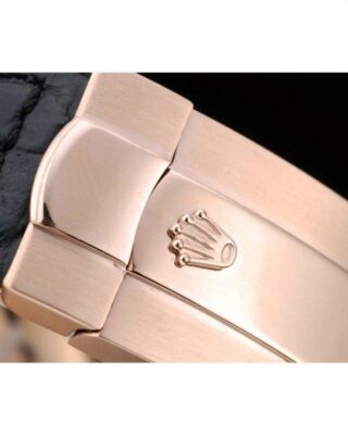 Replica Rolex Daytona Black Dial REP016831 Profile Shot