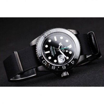 Superclone Rolex GMT-Master II Black Dial REP016827 Close-Up Focus