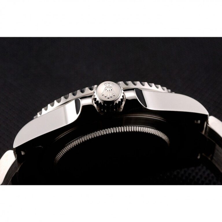 Replica Rolex Submariner Green Dial 1454069 Profile Shot