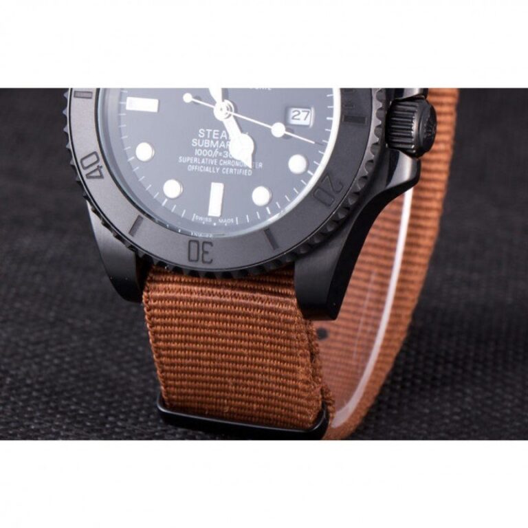 Replica Rolex Submariner Black Dial RL426 621388 Profile Shot