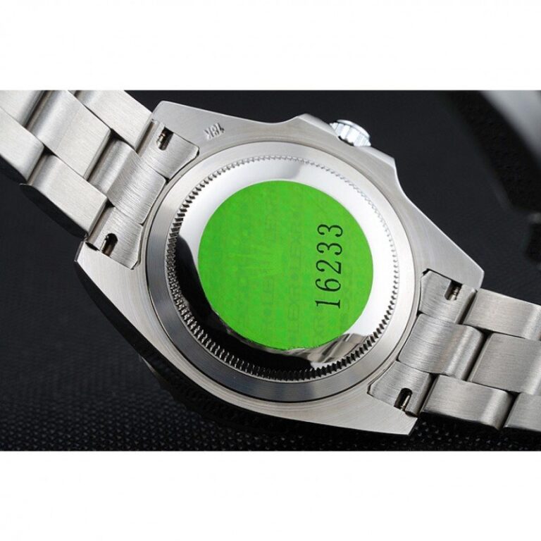 Replica Rolex Submariner Green Dial 1454151 Feature Highlight